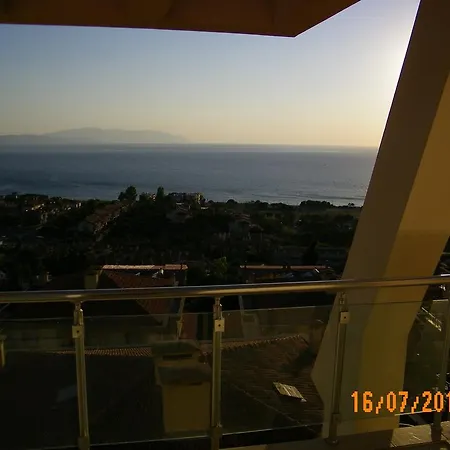 Hang Houses Villas كوشاداسيه
