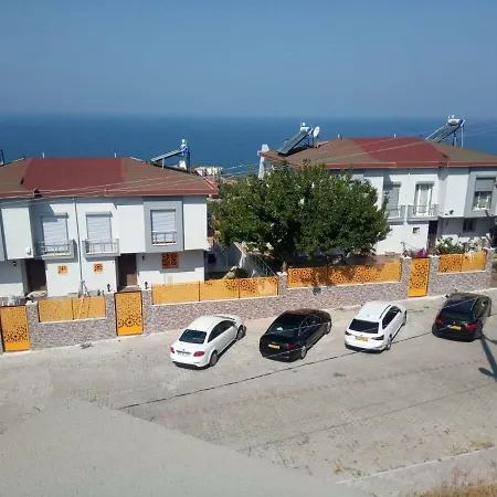 Hang Houses Villas * Κουσάντασι